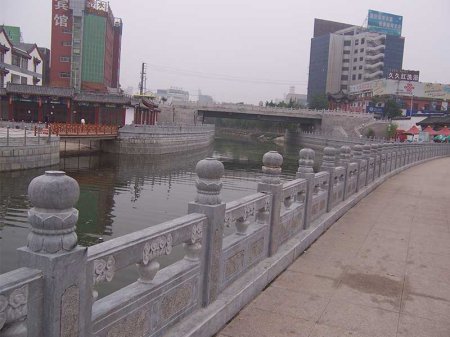 城市護(hù)城河道青石欄板